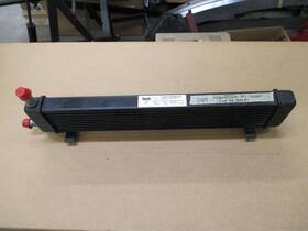 7g43-445396-aa Aston Martin 2004-2012 Db9 Front Lower Oil Cooler Radiator