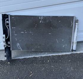 64506804722 Bmw 2012 13 - 2018 F30 F32 F36 F22 Engine Radiator Ac Conditioning Condenser Oem