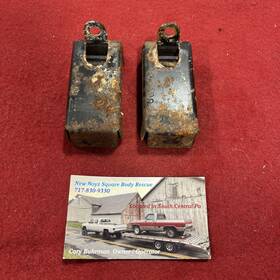1988-ft98 Genuine Gm Parts 15650054 A/c Condenser Mount Brackets #15650054 1988-ft98 Genuine Gm Parts 15650054 A/c Condenser Mount Brackets #15650054