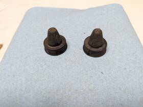 Lexus / Toyota 88467-06030 99-03 Solara 98-05 Gs A/c Condenser Lower Rubber Insulator Cushions