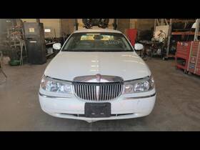 640167 Lincoln Used A/c Condenser Fits 1999 And Town Car Grade A