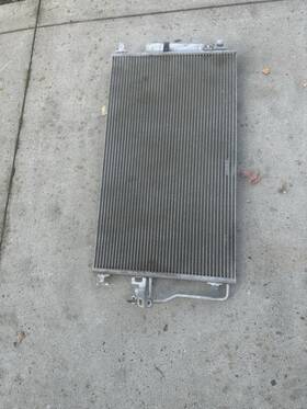 Mercedes-benz 9065000454 Used A/c Condenser Fits 2017 Mercedes-benz Sprinter 2500 3.0 Grade B