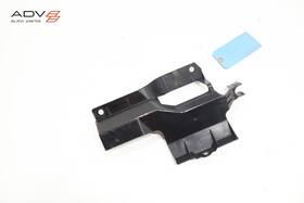 7812a389 Mitsubishi 2017-2022 Outlander Condenser Right Side Upper Guide Baffle Seal Oem