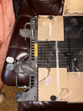 7-4629 Spectra Premium Industries Inc 74975 A/c Condenser 97-95 Ford Crown Victori