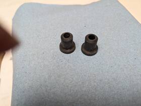 Toyota 16716-28010 06-20 A/c Condenser Rubber Insulator Mounting Cushion 2 Cushions