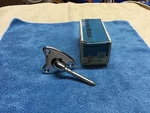 Gm 8726304 1969-70 Pontiac,buick, Olds Sun Visor Support Lh "nos". Fixed Price $48.00.